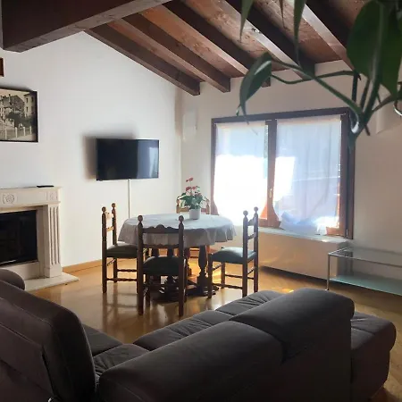 Trevisi - Apartment-free Parking *