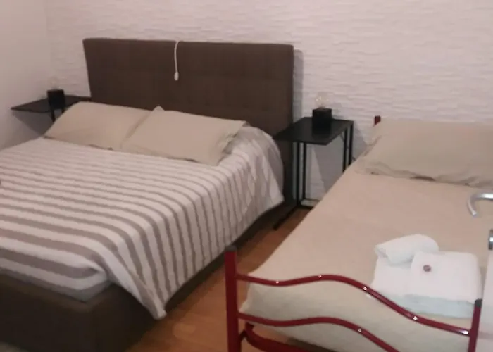 Trevisi - Apartment-free Parking شقة *