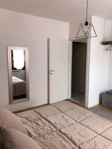 Trevisi - Apartment-free Parking شقة